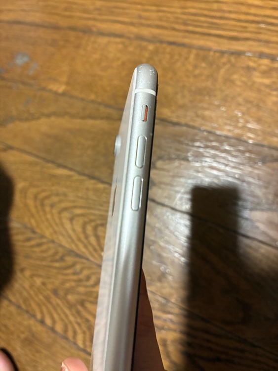 iPhoneXR ホワイト（スマホ）の商品画像 - 査定依頼日：2026年10月17日 - 最高査定価格：9,000円