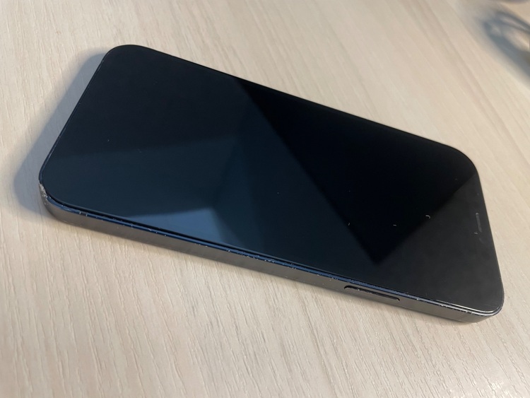 iPhone12（スマホ）の商品画像 - 査定依頼日：2025年9月17日 - 最高査定価格：18,000円