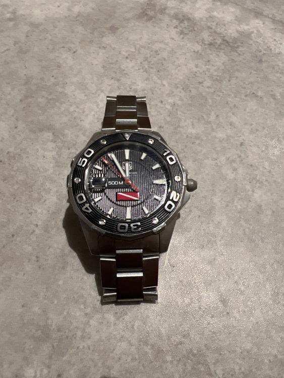 タグホイヤー アクアレーサー （高級時計）の商品画像 - 査定依頼日：2026年4月26日 - 最高査定価格：220,000円