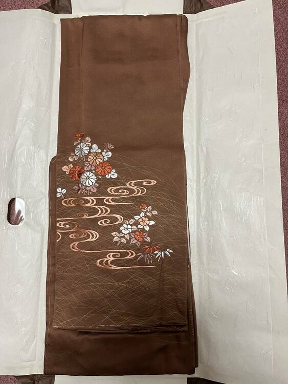 刺繍の訪問着（着物）の商品画像 - 査定依頼日：2026年4月4日 - 最高査定価格：5,000円