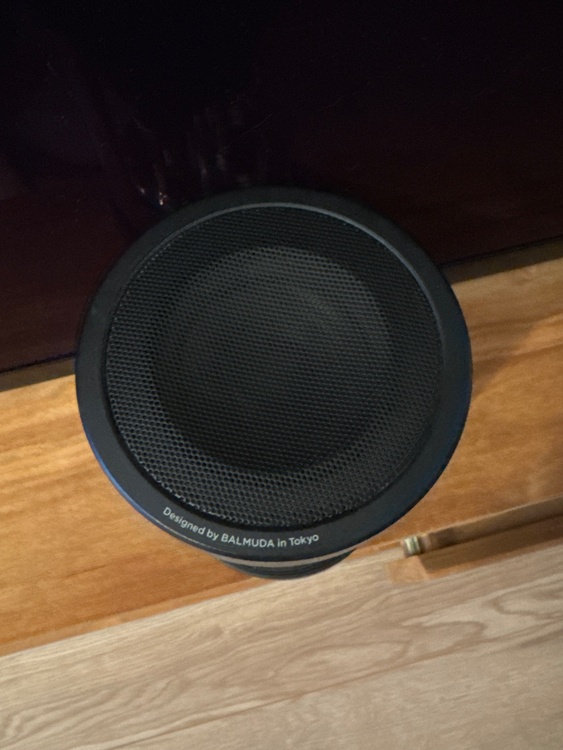 バルミューダ BALMUDA The Speaker M01A-BK ワイヤレス（オーディオ・スピーカー）の商品画像 - 査定依頼日：2026年3月10日 - 最高査定価格：15,000円