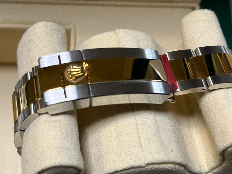 ロレックス エクスプローラー 12427（高級時計）の商品画像 - 査定依頼日：2025年11月15日 - 最高査定価格：1,910,000円