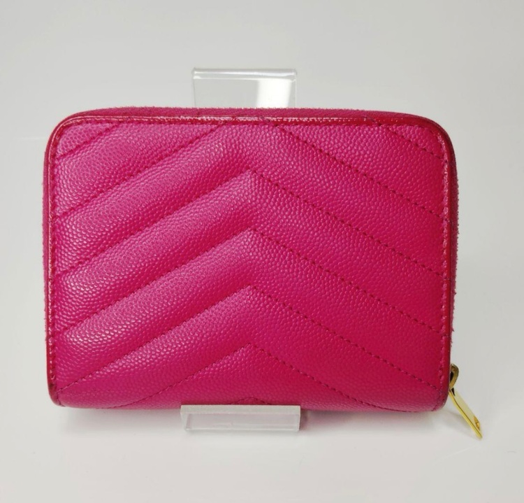 イブサンローラン  （ブランドバッグ）の商品画像 - 査定依頼日：2025年8月17日 - 最高査定価格：15,000円