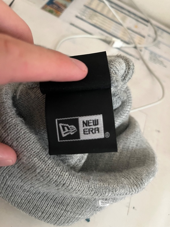 Supreme × New Era Box Logo Beanie (18AW)（古着・ファッション）の商品画像 - 査定依頼日：2026年10月13日 - 最高査定価格：3,000円