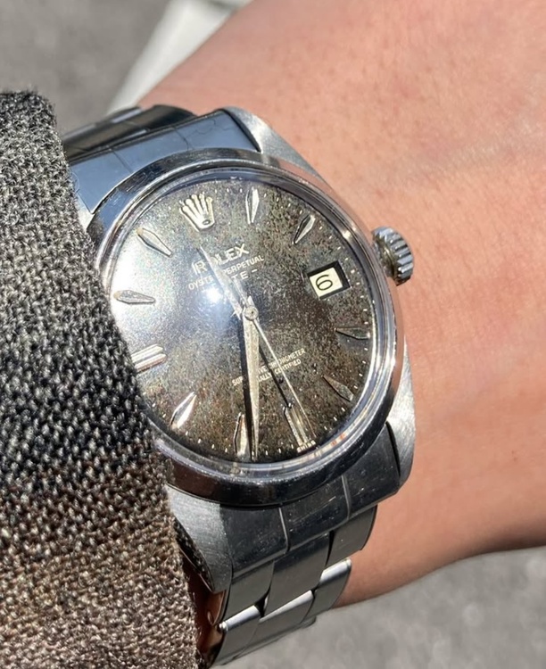 Rolex OYSTER PERPETUAL DATE Ref.1500（高級時計）の商品画像 - 査定依頼日：2025年12月10日 - 最高査定価格：400,000円