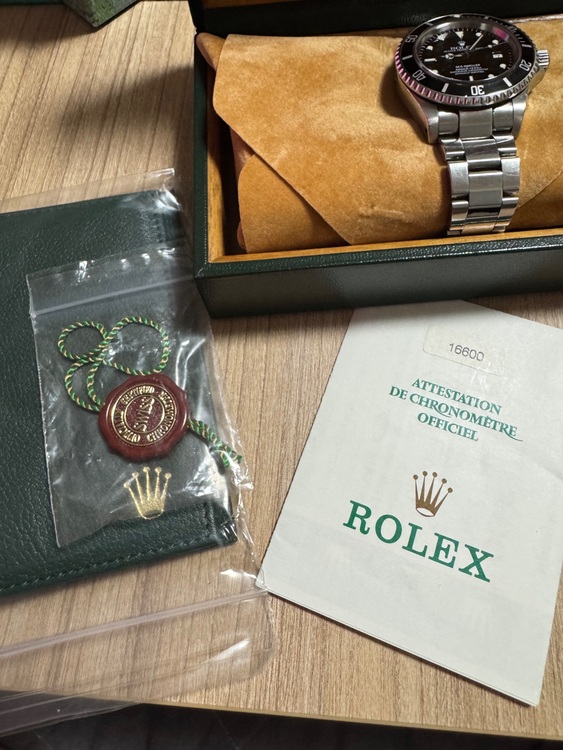ロレックス シードゥエラー 1660（高級時計）の商品画像 - 査定依頼日：2025年8月24日 - 最高査定価格：1,350,000円