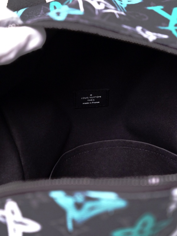 ヴィトン モノグラム ディスカバリー バックパック PM M21395（ブランドバッグ）の商品画像 - 査定依頼日：2026年7月5日 - 最高査定価格：255,000円