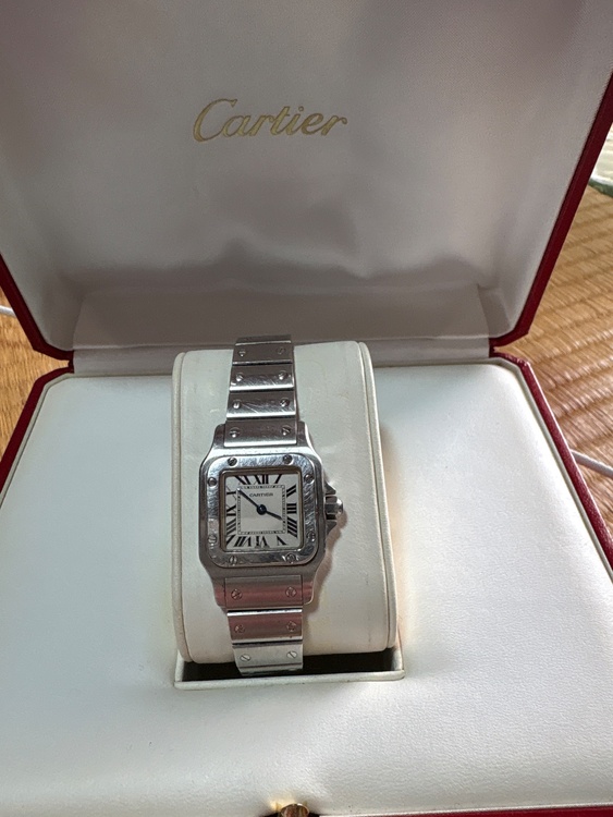 カルティエ サントス 1565815031cd（高級時計）の商品画像 - 査定依頼日：2026年2月23日 - 最高査定価格：600,000円
