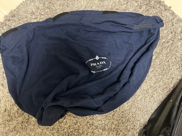 プラダ  （ブランドバッグ）の商品画像 - 査定依頼日：2025年5月23日 - 最高査定価格：7,200円
