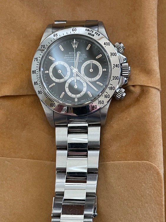 ロレックス デイトナ 1652（高級時計）の商品画像 - 査定依頼日：2025年8月27日 - 最高査定価格：4,000,000円