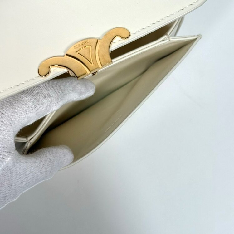 ティーン ガランス トリオンフ ニノ（ブランドバッグ）の商品画像 - 査定依頼日：2025年5月27日 - 最高査定価格：220,000円