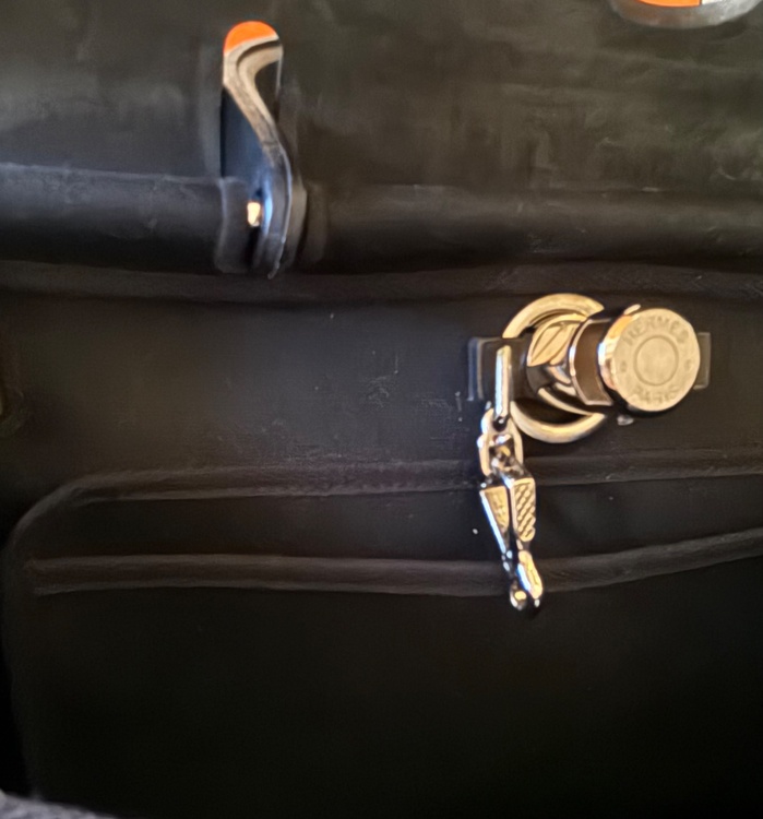 エールバッグ　2way PMサイズ（ブランドバッグ）の商品画像 - 査定依頼日：2026年2月13日 - 最高査定価格：180,000円