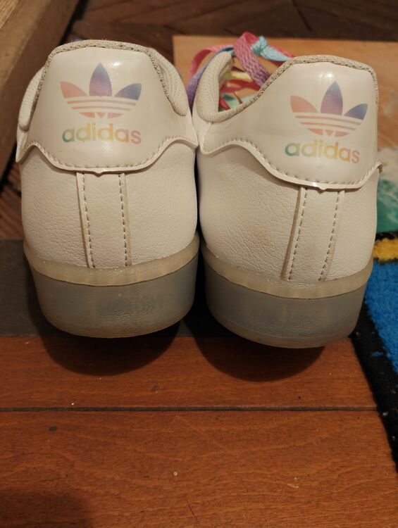 スーパースター　レインボー　GW9682（古着・ファッション）の商品画像 - 査定依頼日：2025年10月7日 - 最高査定価格：1,000円