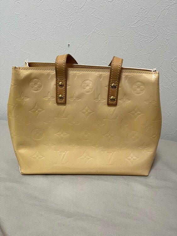 ヴェルニ　マシュマロピンク（ブランドバッグ）の商品画像 - 査定依頼日：2025年4月29日 - 最高査定価格：9,000円