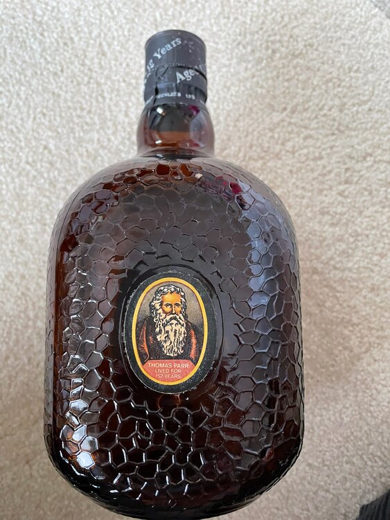 De Luxe Scotch Whisky（お酒）の商品画像 - 査定依頼日：2025年2月11日 - 最高査定価格：1,000円