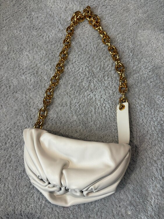 チェーンザポーチ（ブランドバッグ）の商品画像 - 査定依頼日：2025年4月28日 - 最高査定価格：50,000円