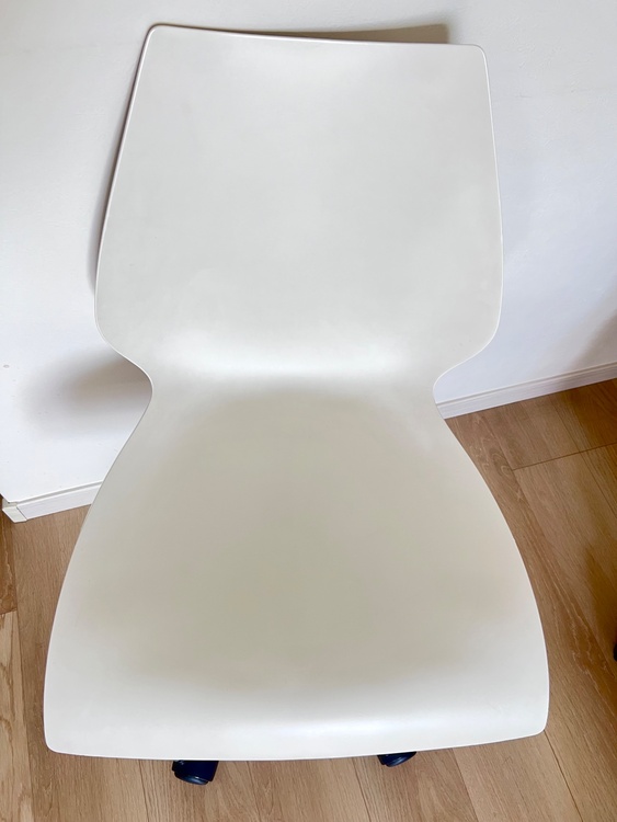 カルテル　マウイキャスター(昇降なし)（家具・寝具）の商品画像 - 査定依頼日：2026年4月14日 - 最高査定価格：5,000円