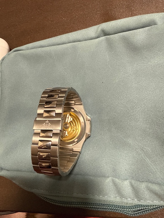 パテックフィリップ ノーチラス （高級時計）の商品画像 - 査定依頼日：2025年12月24日 - 最高査定価格：16,000,000円