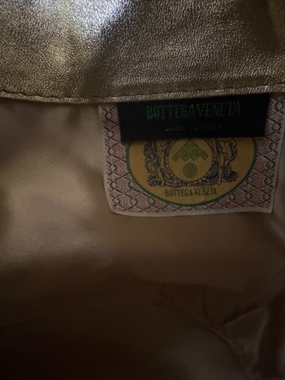 ボッテガ・ヴェネタ  （ブランドバッグ）の商品画像 - 査定依頼日：2025年7月4日 - 最高査定価格：20,000円