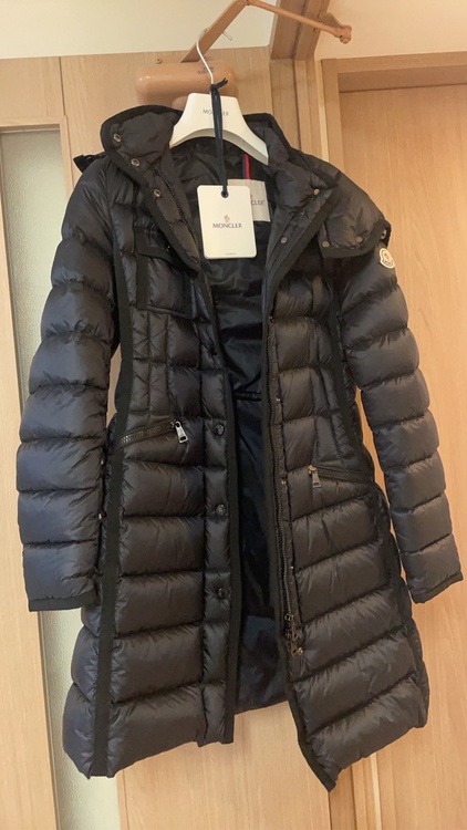 モンクレール　エルミンヌ ダウンコート（古着・ファッション）の商品画像 - 査定依頼日：2025年12月24日 - 最高査定価格：98,000円