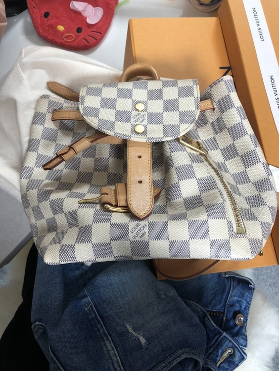 アズール　リュック（ブランドバッグ）の商品画像 - 査定依頼日：2022年4月27日 - 最高査定価格：120,000円