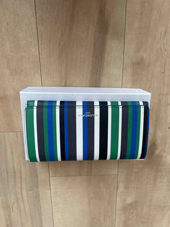 432596（ブランドバッグ）の商品画像 - 査定依頼日：2025年5月27日 - 最高査定価格：45,000円