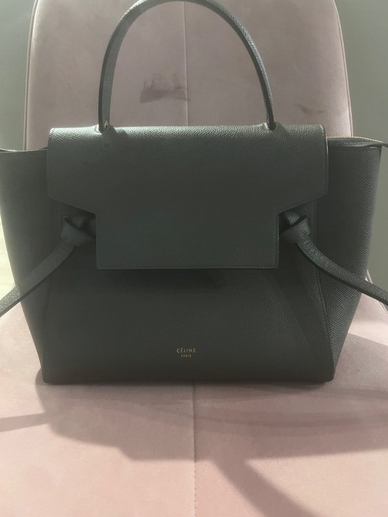 セリーヌマイクロベルトバック（ブランドバッグ）の商品画像 - 査定依頼日：2025年9月30日 - 最高査定価格：150,000円