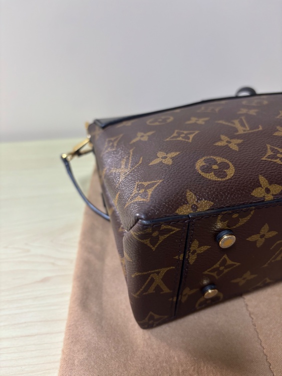 ワンハンドルバッグ（ブランドバッグ）の商品画像 - 査定依頼日：2026年4月16日 - 最高査定価格：134,000円