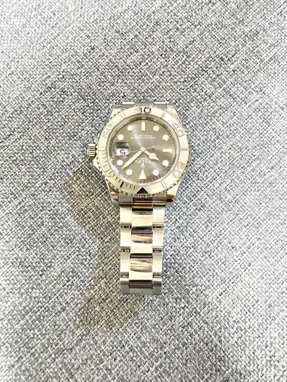 ロレックス ヨットマスター 116622か126622（高級時計）の商品画像 - 査定依頼日：2025年8月28日 - 最高査定価格：2,180,000円