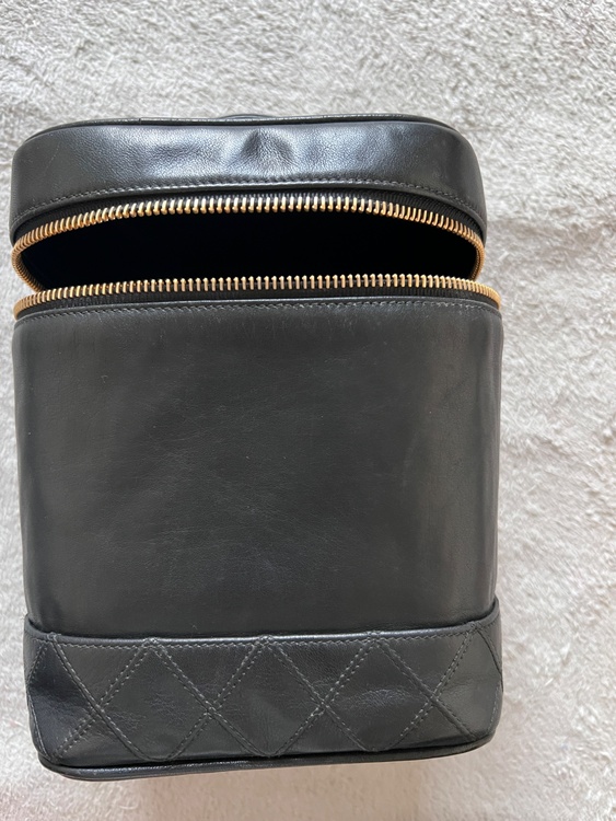 メイクボックス（ブランドバッグ）の商品画像 - 査定依頼日：2026年2月15日 - 最高査定価格：50,000円