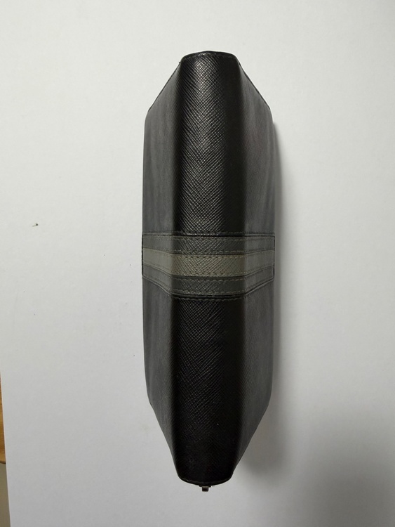 サフィアーノウォレット（ブランド財布・小物）の商品画像 - 査定依頼日：2026年4月20日 - 最高査定価格：100,000円