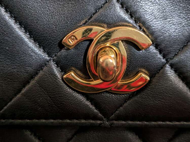 ヴィンテージシャネル（ブランドバッグ）の商品画像 - 査定依頼日：2025年3月29日 - 最高査定価格：250,000円