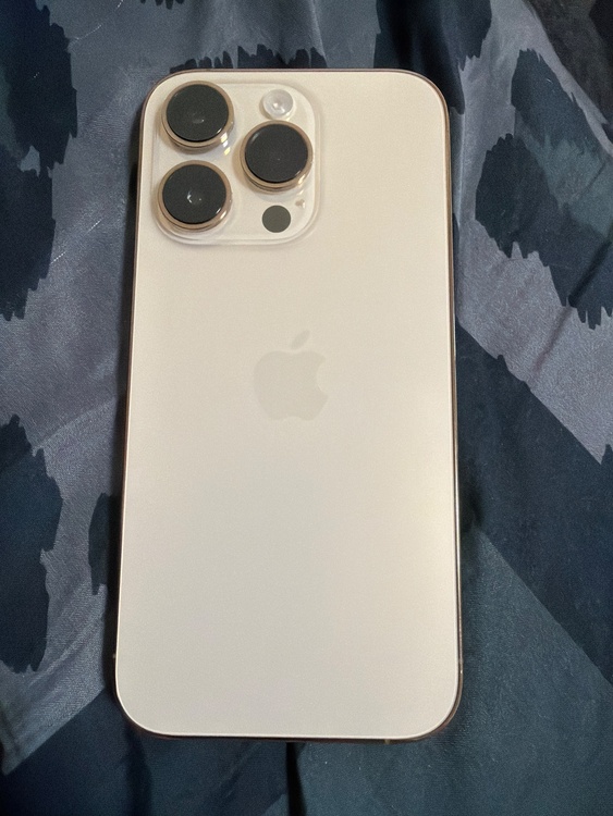 iPhone iPhone 14 Pro 256GB au（スマホ）の商品画像 - 査定依頼日：2026年8月12日 - 最高査定価格：72,000円