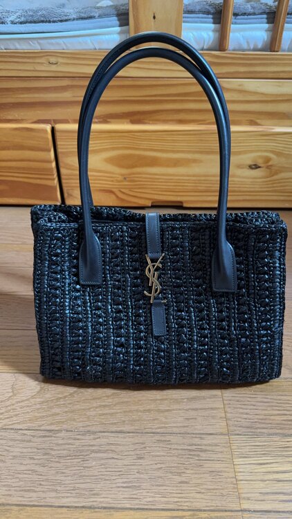 イブサンローラン  （ブランドバッグ）の商品画像 - 査定依頼日：2025年5月29日 - 最高査定価格：50,000円