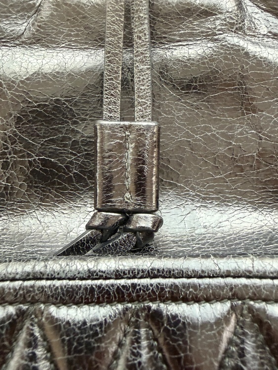 巾着ショルダーバッグ（ブランドバッグ）の商品画像 - 査定依頼日：2026年2月15日 - 最高査定価格：42,000円