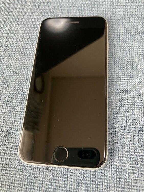iPhone iPhone SE (第 2 世代) 128GB SIMフリー（スマホ）の商品画像 - 査定依頼日：2026年9月5日 - 最高査定価格：9,000円