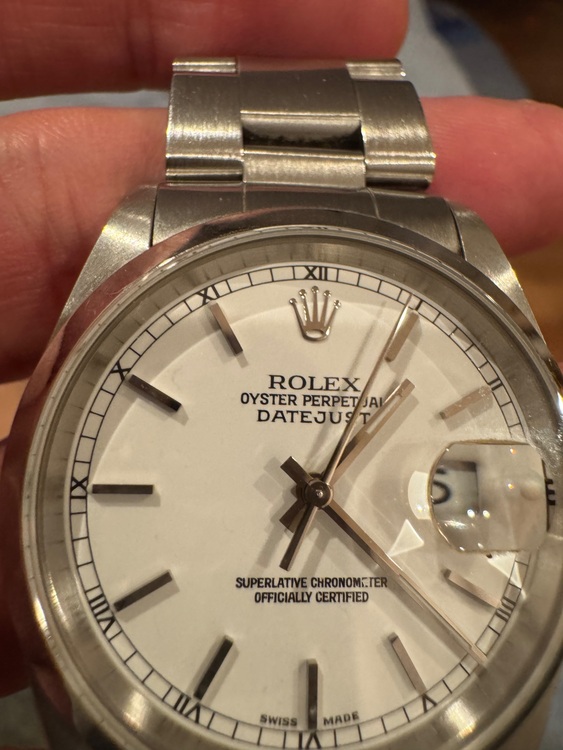 ロレックス デイトジャスト ロレックスRef.16200白ローマ（付属品は箱のみ)（高級時計）の商品画像 - 査定依頼日：2025年7月10日 - 最高査定価格：780,000円
