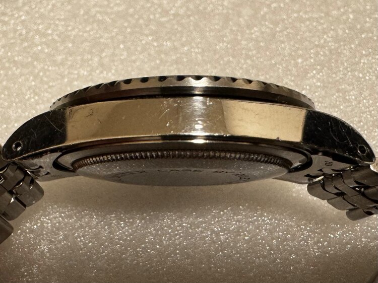 チューダー サブマリーナー 75090 ブラック ステンレススチール（高級時計）の商品画像 - 査定依頼日：2025年1月22日 - 最高査定価格：500,000円