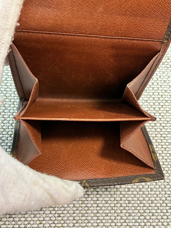 ルイヴィトンポルトモネビエカルトクレディ 二つ折り財布（ブランド財布・小物）の商品画像 - 査定依頼日：2025年11月7日 - 最高査定価格：7,000円