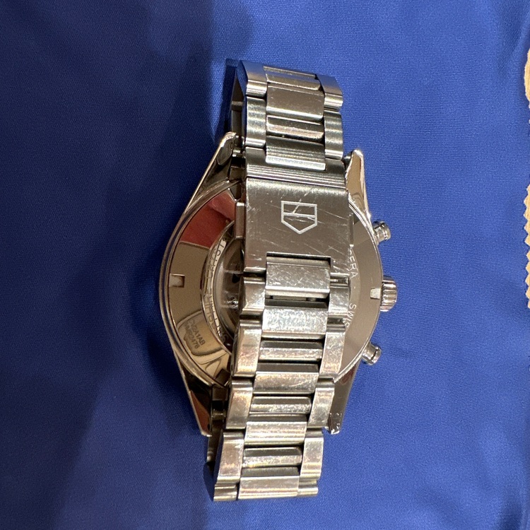 タグホイヤー カレラ CV2A1AB.BA0738 （高級時計）の商品画像 - 査定依頼日：2025年10月6日 - 最高査定価格：265,000円