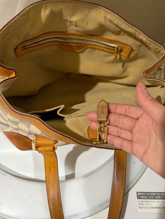 ルイヴィトン エピ （ブランドバッグ）の商品画像 - 査定依頼日：2025年12月22日 - 最高査定価格：40,000円