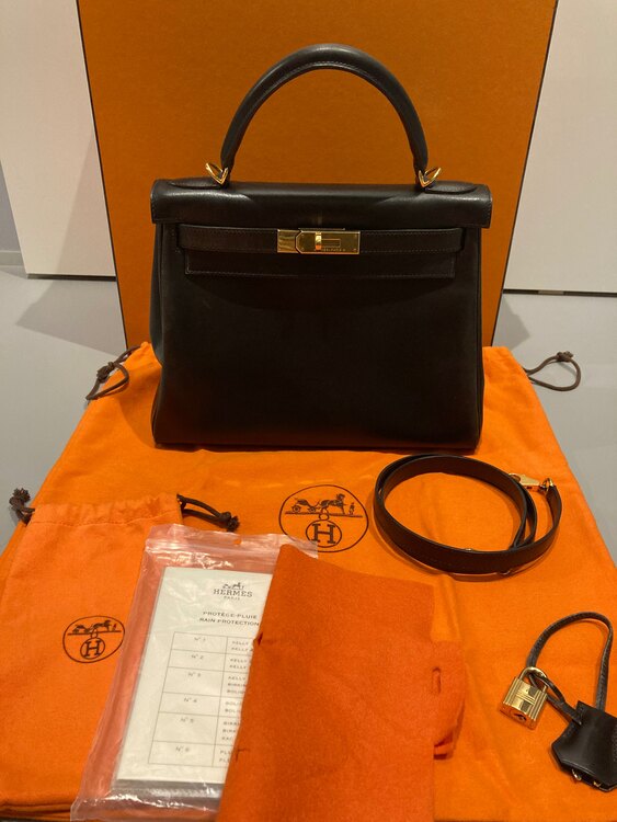 エルメス  ケリー　27 ボックスカーフ　ゴールド金具　（ブランドバッグ）の商品画像 - 査定依頼日：2025年4月22日 - 最高査定価格：1,200,000円