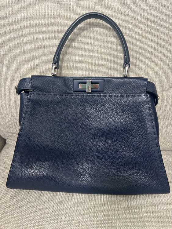 フェンディ  （ブランドバッグ）の商品画像 - 査定依頼日：2025年6月13日 - 最高査定価格：130,000円