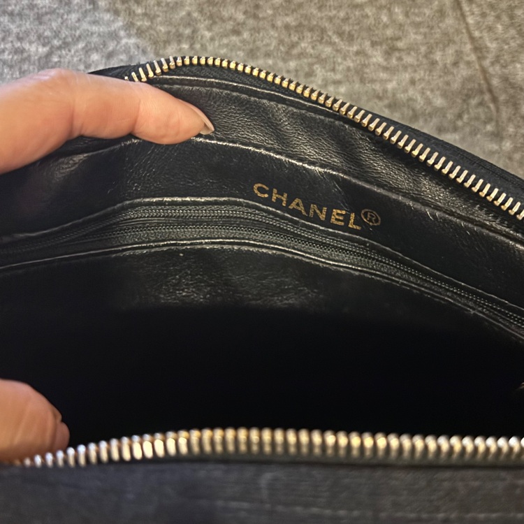 コットンデカマトラッセ？（ブランドバッグ）の商品画像 - 査定依頼日：2025年7月29日 - 最高査定価格：130,000円