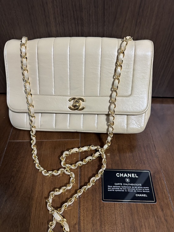 マドモアゼル（ブランドバッグ）の商品画像 - 査定依頼日：2025年12月27日 - 最高査定価格：200,000円