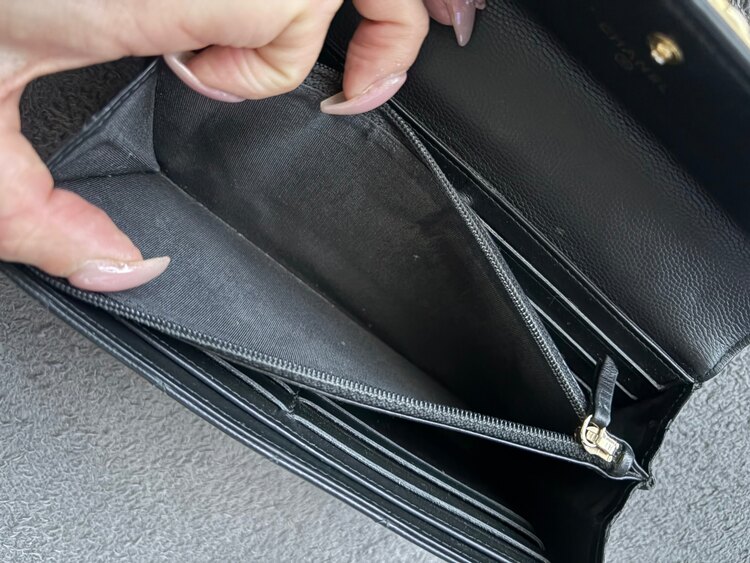 ボーイシャネル　長財布　ブラック（ブランド財布・小物）の商品画像 - 査定依頼日：2025年2月15日 - 最高査定価格：30,000円