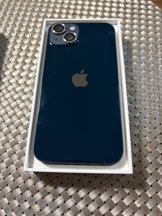 iPhone 13 128GB Softbank（スマホ）の商品画像 - 査定依頼日：2026年4月28日 - 最高査定価格：36,000円