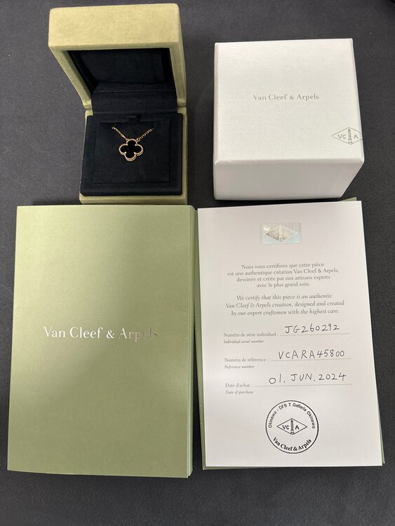 ヴァンクリーフ　ヴィンテージアルハンブラ（金・貴金属）の商品画像 - 査定依頼日：2025年2月6日 - 最高査定価格：300,000円