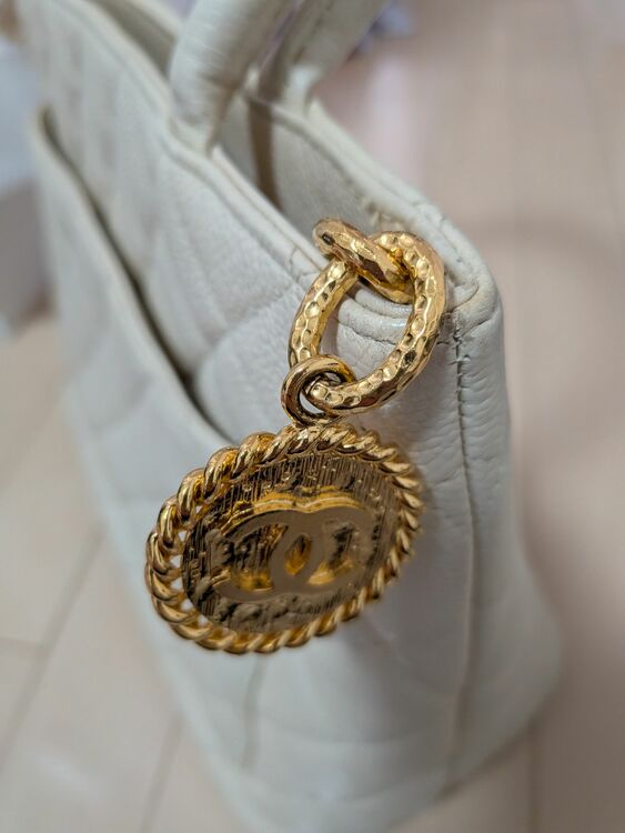 復刻トート（ブランドバッグ）の商品画像 - 査定依頼日：2025年11月8日 - 最高査定価格：150,000円