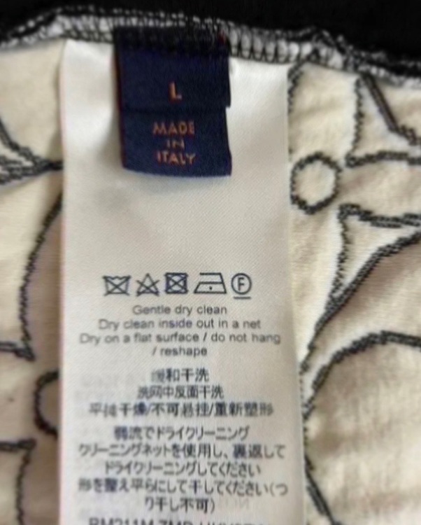 ジップスルーモノグラムフラワーブルゾン（ブランドバッグ）の商品画像 - 査定依頼日：2022年7月21日 - 最高査定価格：120,000円